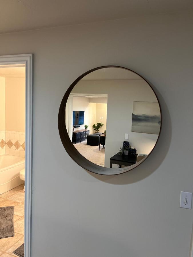 Above Ground Basement Apartment 2 Bedroom 1 B Retreat With Gorgeous View Draper Bagian luar foto